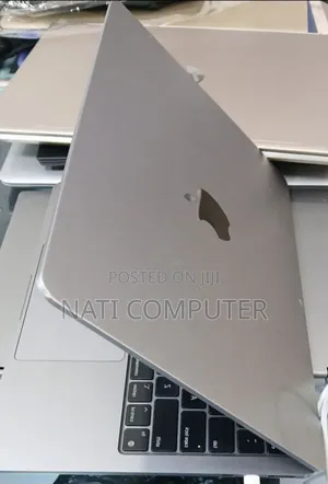 New Laptop Apple MacBook Air 2022 M2 8GB Intel Core I7 SSD 256GB