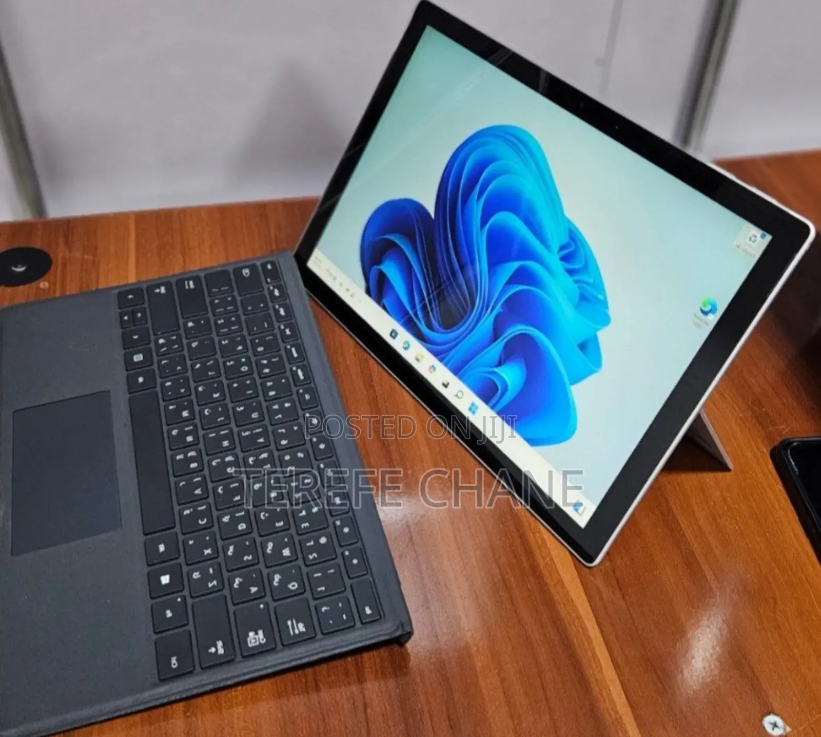 New Laptop Microsoft Surface Pro 7 8GB Intel Core I5 SSD 128GB