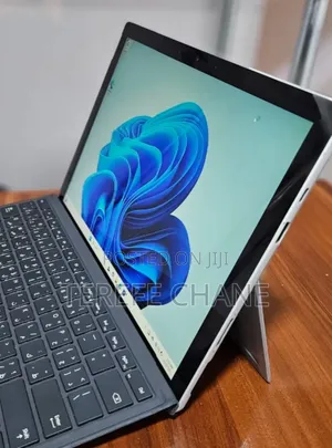 New Laptop Microsoft Surface Pro 7 8GB Intel Core I5 SSD 128GB