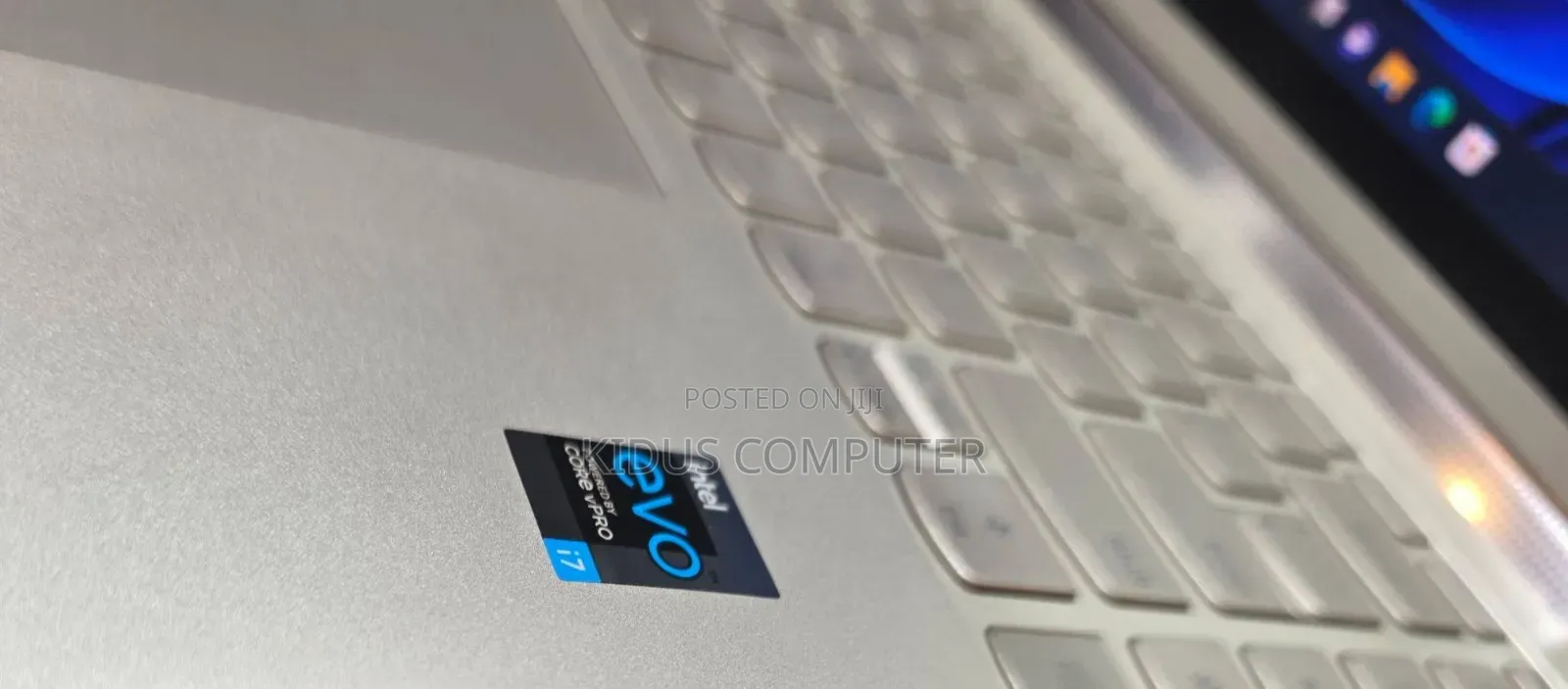 New Laptop Lenovo Yoga 7i 16GB Intel Core I7 SSD 1T