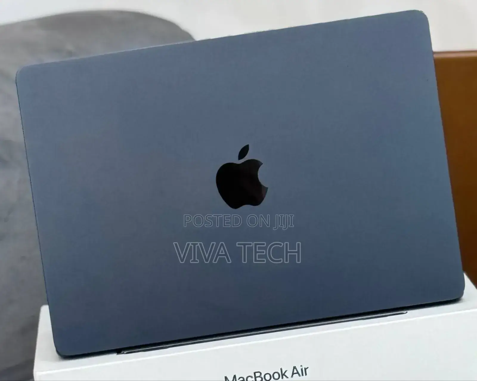 New Laptop Apple MacBook Air 2022 M2 8GB Intel Core I5 SSD 256GB