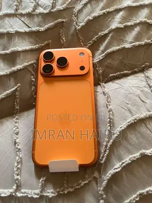 Photo - New Apple iPhone 17 Pro 256 GB Orange