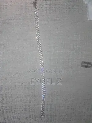 Iced Out Cuban Chain Silver(45cm)