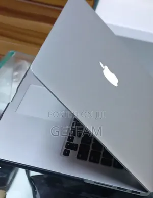 New Laptop Apple MacBook Pro 2013 8GB Intel Core I7 SSD 256GB