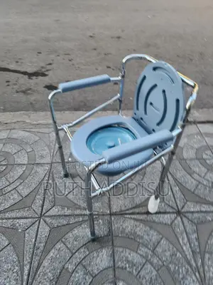 Photo - Toilet Chair癲馬commode Chair痲你poty Chair協會commode Chair癲馬poty Chair