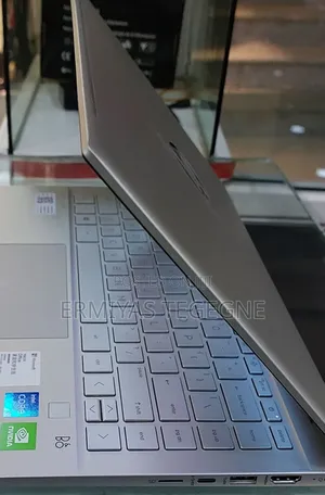 New Laptop HP Stream Notebook 16GB Intel Core I7 SSD 1T