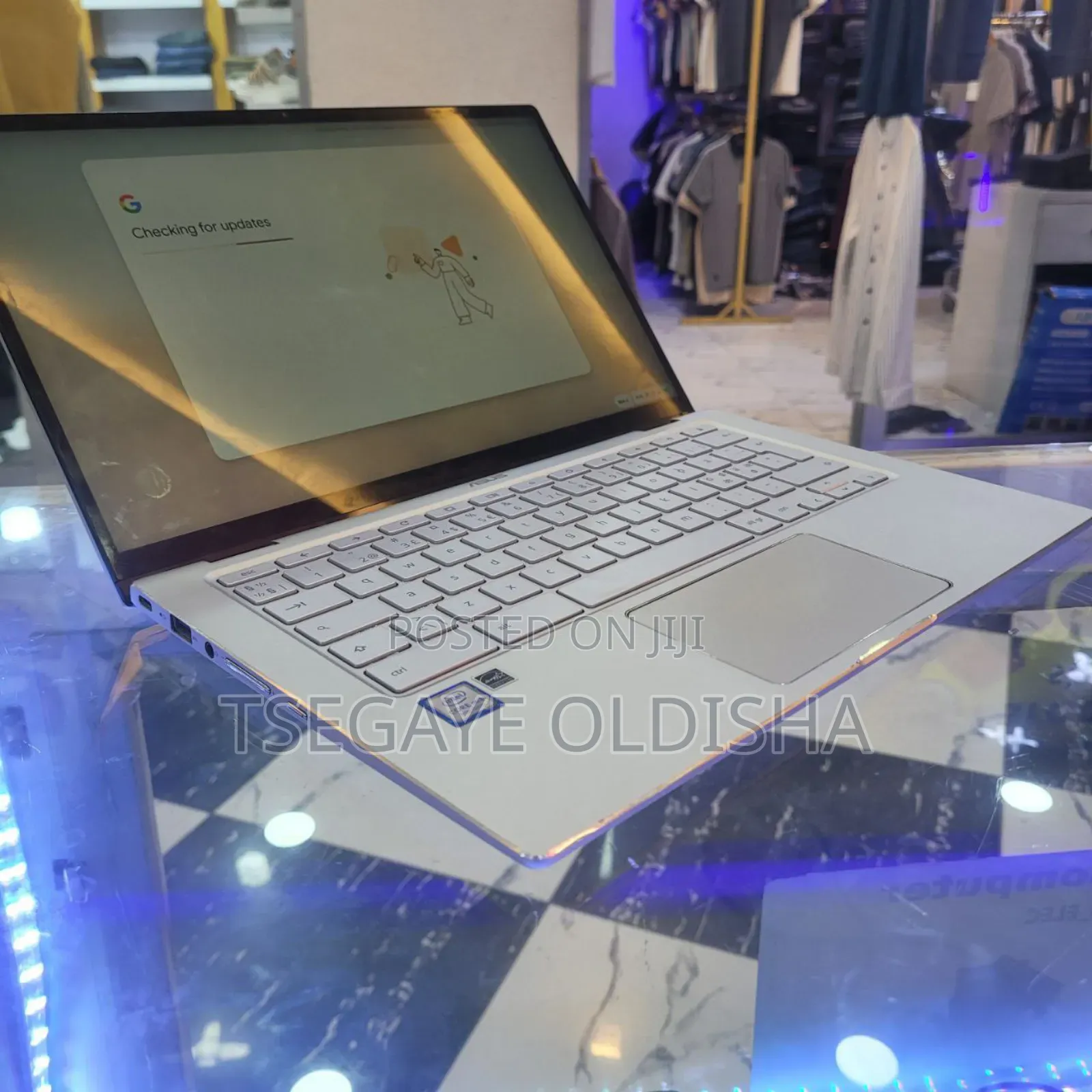 Laptop Asus Chromebook C423 4GB Intel Core M3 SSD 60GB