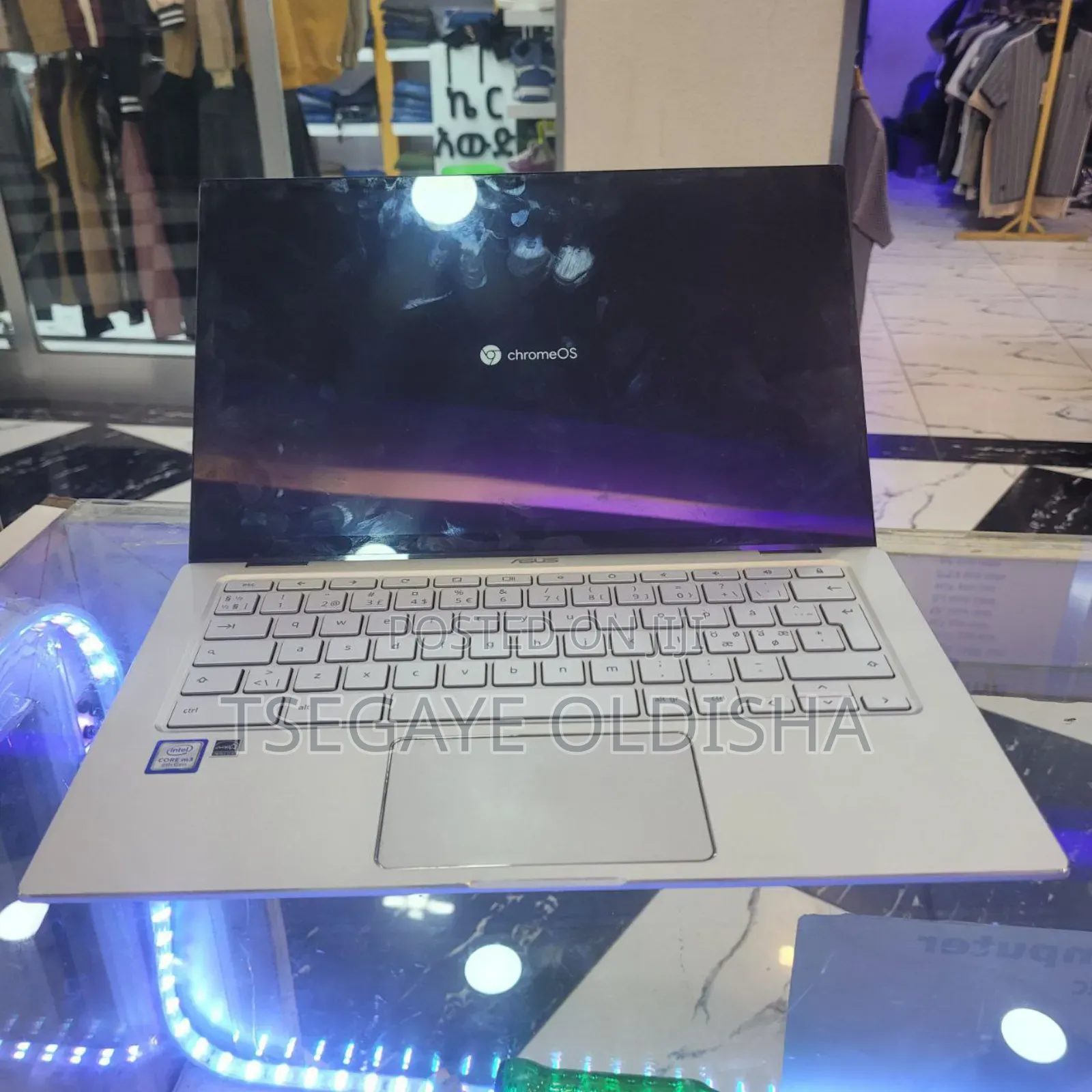 Laptop Asus Chromebook C423 4GB Intel Core M3 SSD 60GB