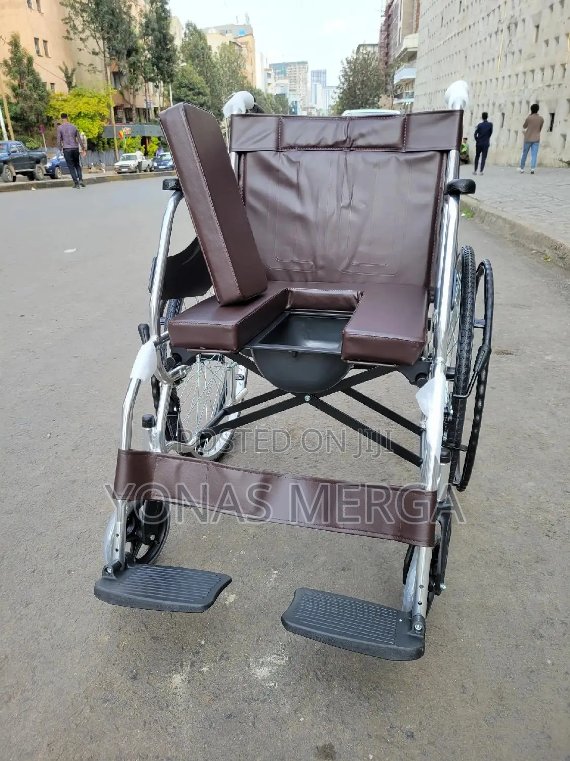 Multi-Purpose Wheelchair官輪our Selection of Wheelchairs for Bathrooms