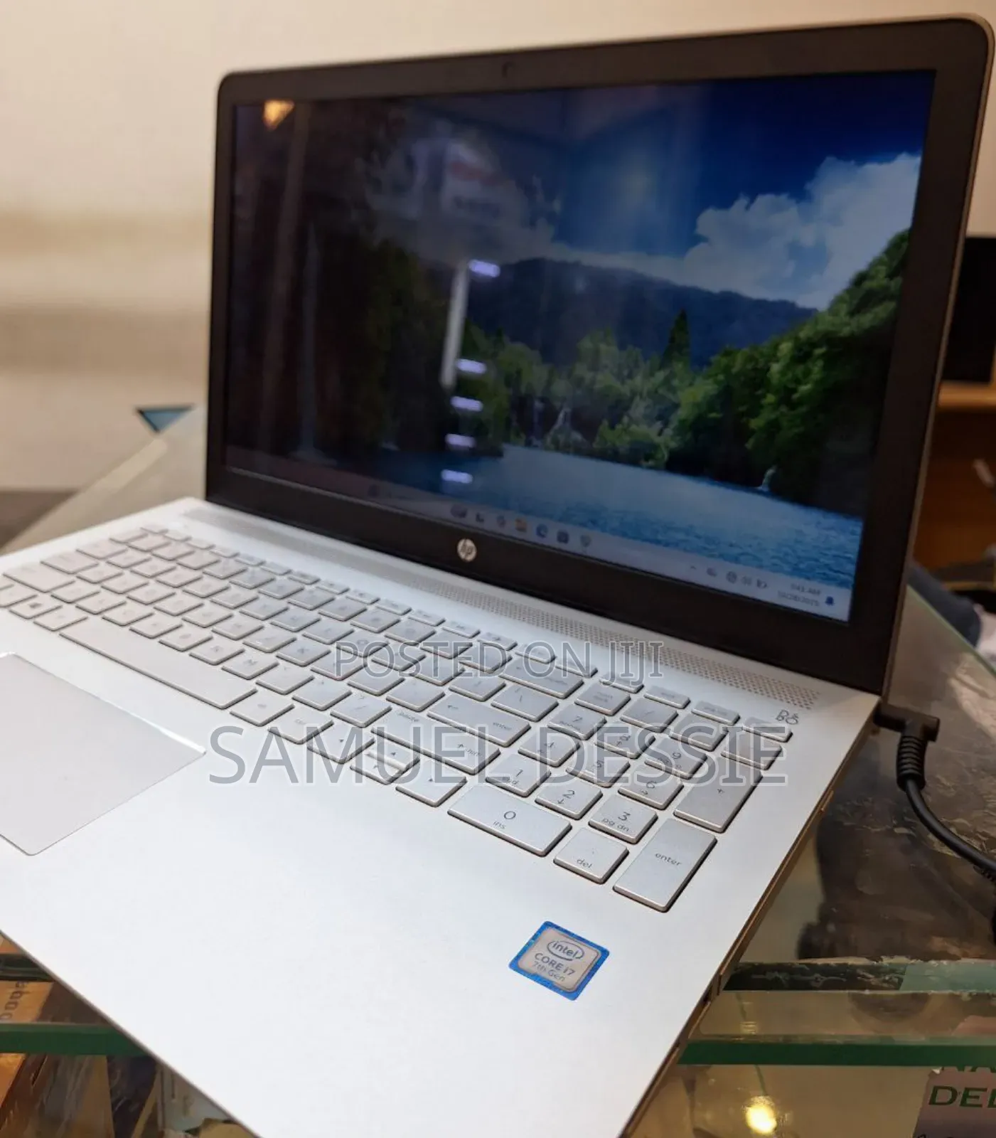 New Laptop HP Pavilion 15 8GB Intel Core I7 HDD 1T