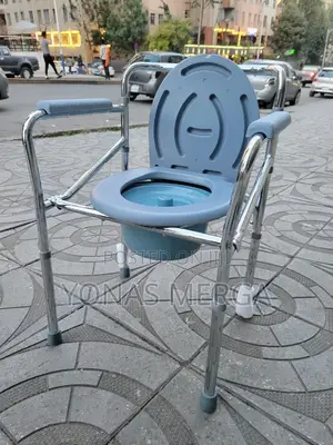 Photo - Toilet Chair比怜commode/Shower Chair两両high Quaity Medical Grade