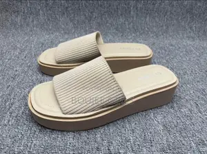 Photo - Women’S Flat Shoe