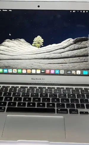 New Laptop Apple MacBook Air 2015 4GB Intel Core I5 SSD 128GB