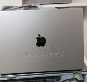 New Laptop Apple MacBook Air 2022 M2 8GB Intel Core I7 SSD 256GB