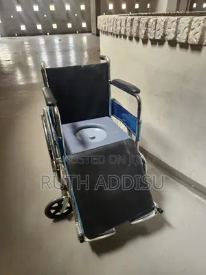 Photo - Commode Wheelchair轟出wheelchair老闆wheelchair𡯁我wheelchair鬨了wheelchair