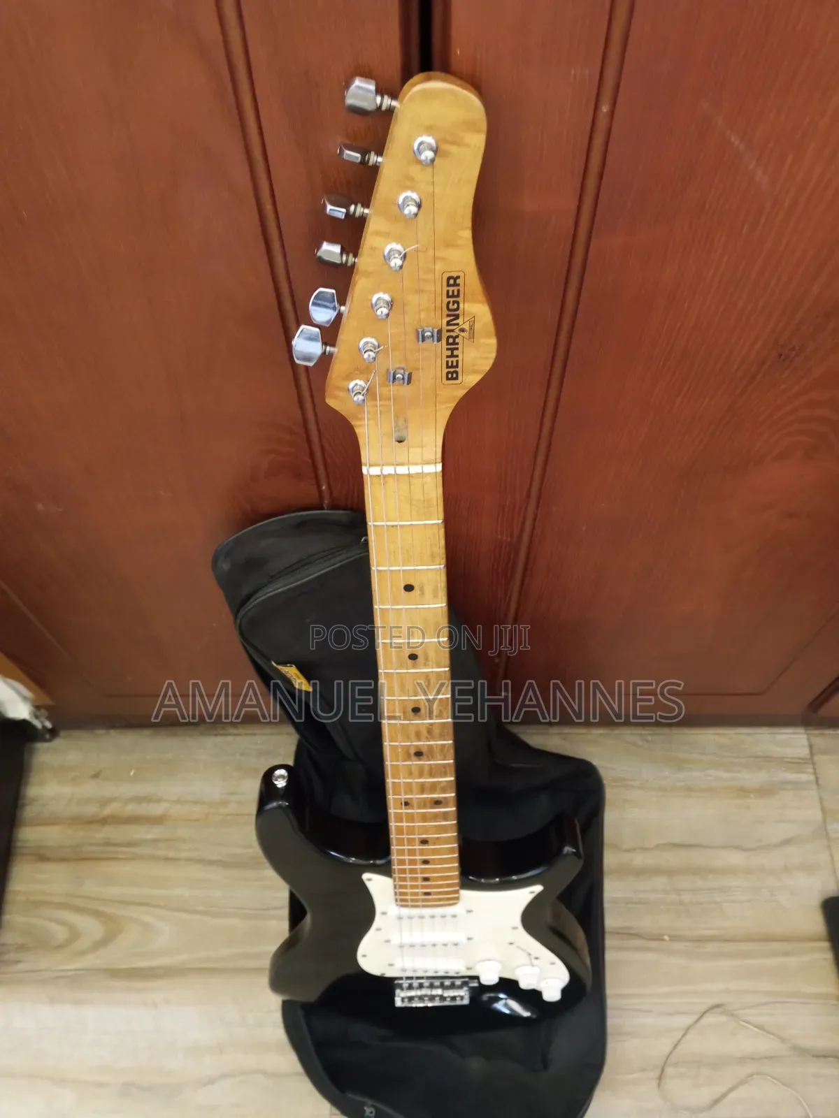 Behringer Electric Guitar