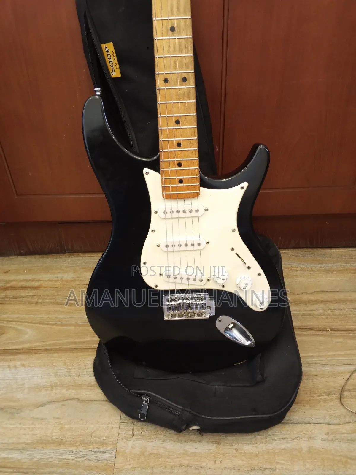 Behringer Electric Guitar