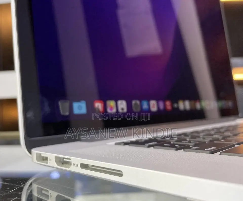 New Laptop Apple MacBook Pro 2015 16GB Intel Core I7 SSD 256GB