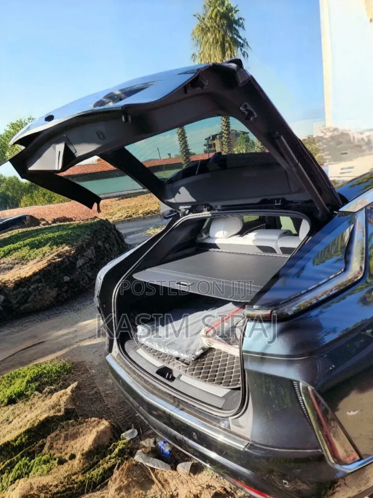 Cadillac Lyriq 100 kWh AWD 2023 Gray