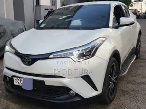 Toyota C-HR LE FWD 2020 White