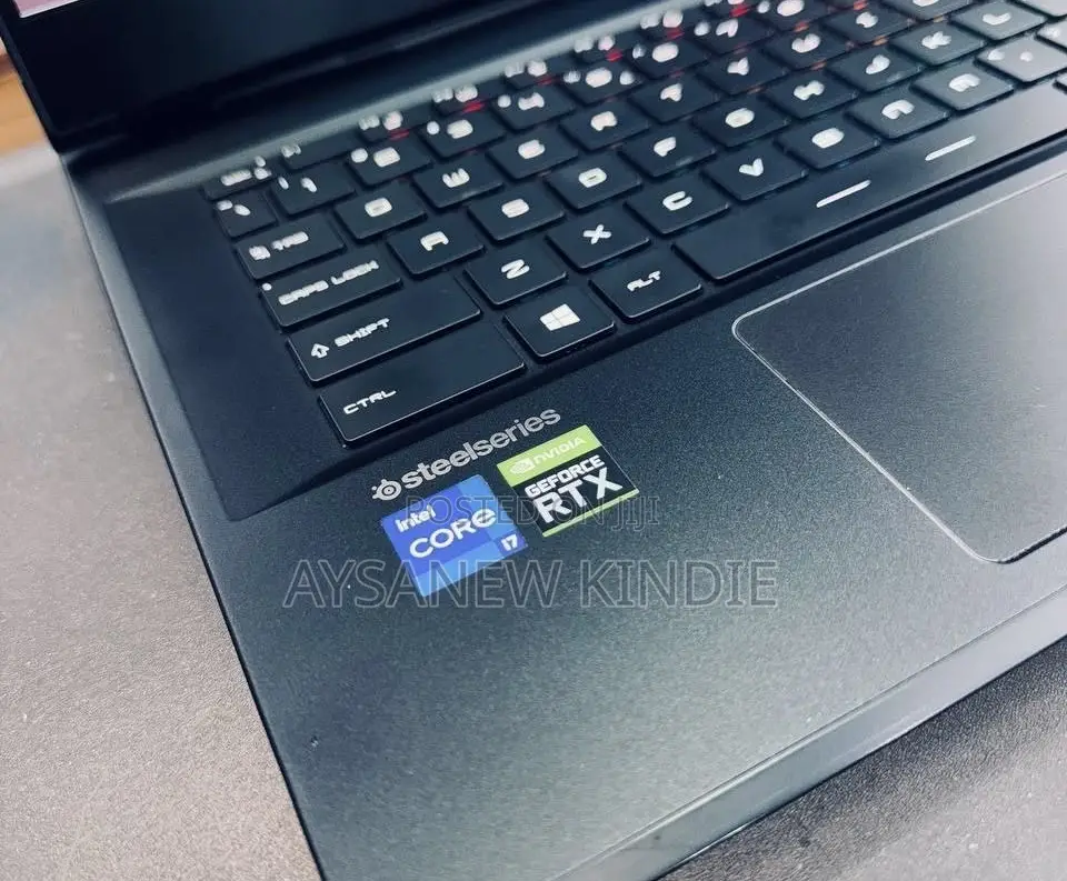 New Laptop MSI GP75 Leopard 16GB Intel Core I7 SSD 1T