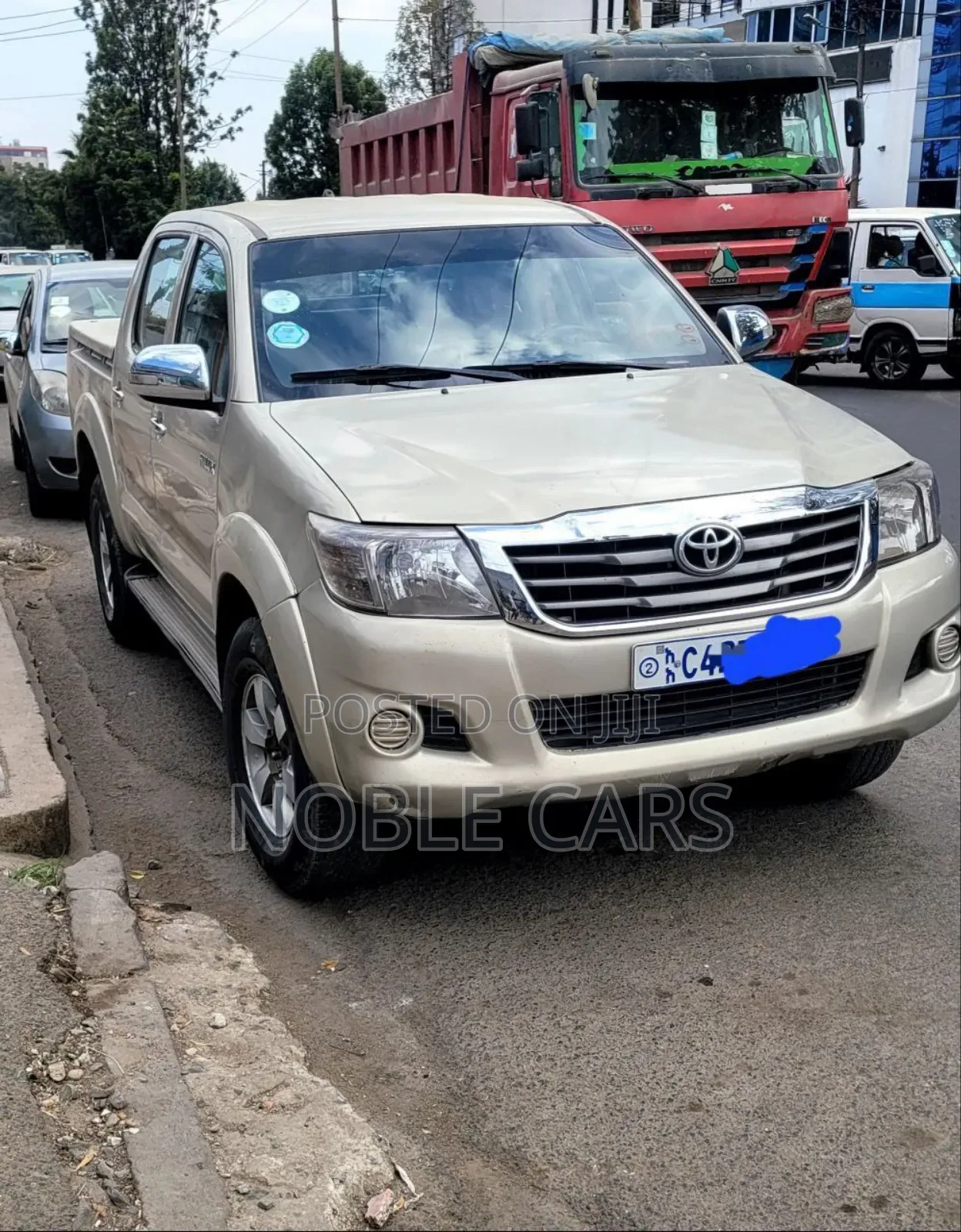 Toyota Hilux 2014 Gold