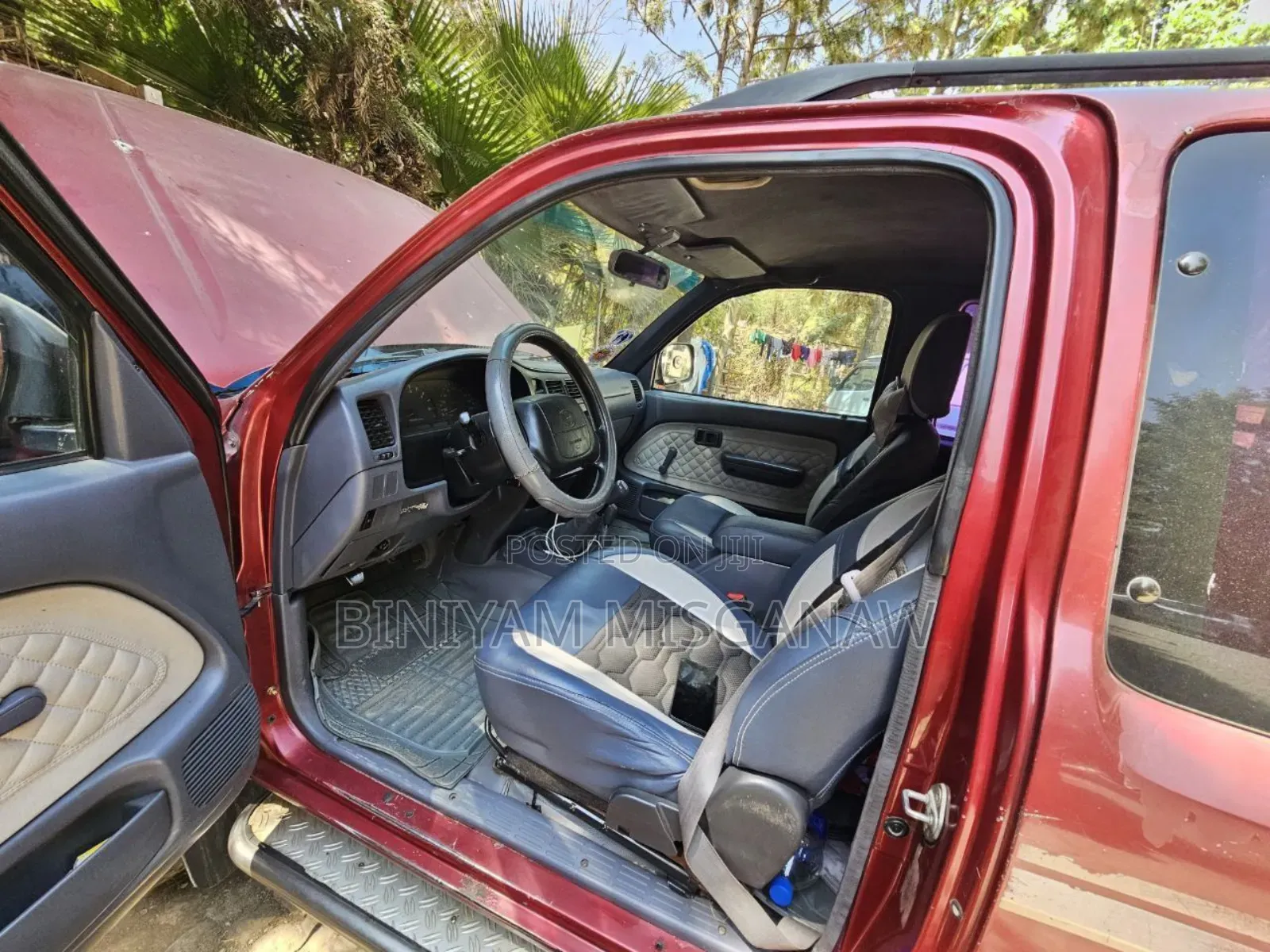 Toyota Hilux 2000 Red