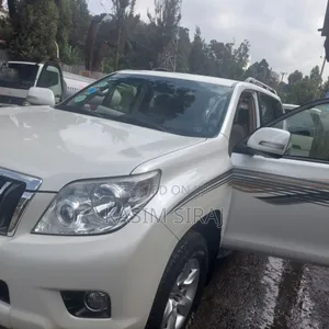 Toyota Land Cruiser Prado 2.8 D-4D 2015 White