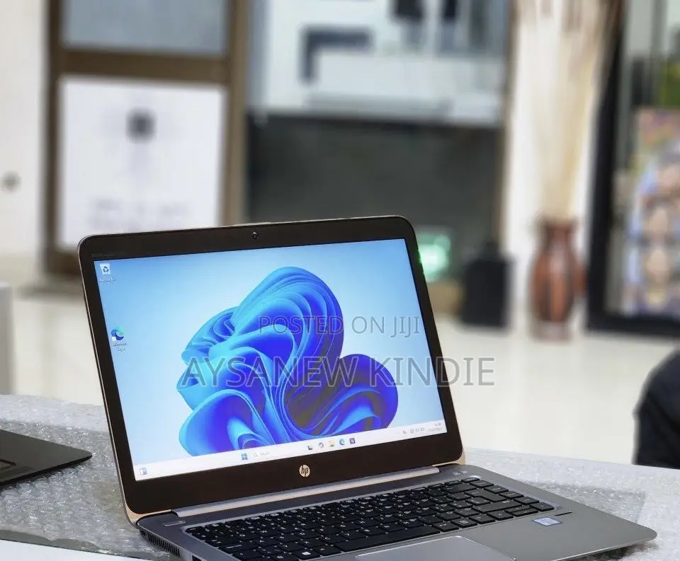 New Laptop HP EliteBook Folio 1040 G3 8GB Intel Core I5 SSD 256GB