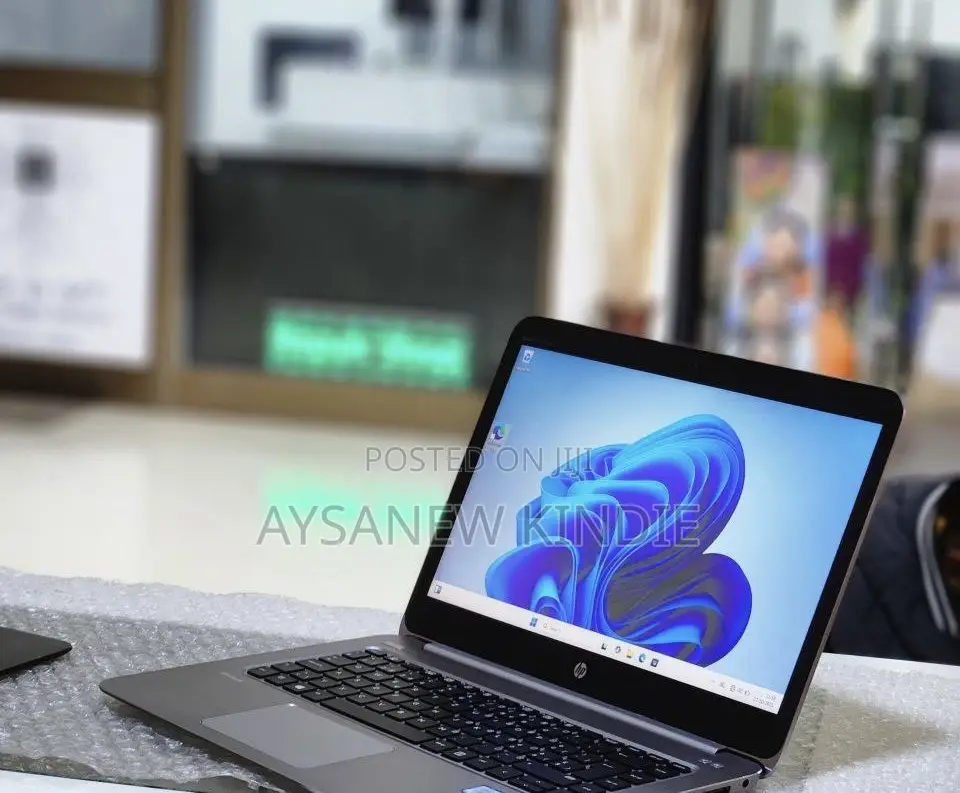 New Laptop HP EliteBook Folio 1040 G3 8GB Intel Core I5 SSD 256GB