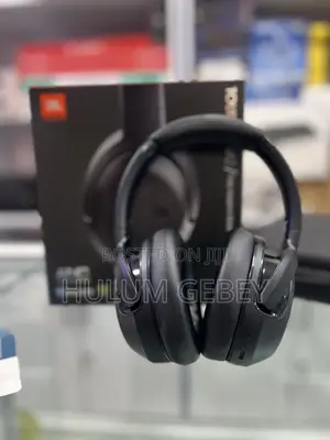 Photo - JBL Tour One M2 Headphones