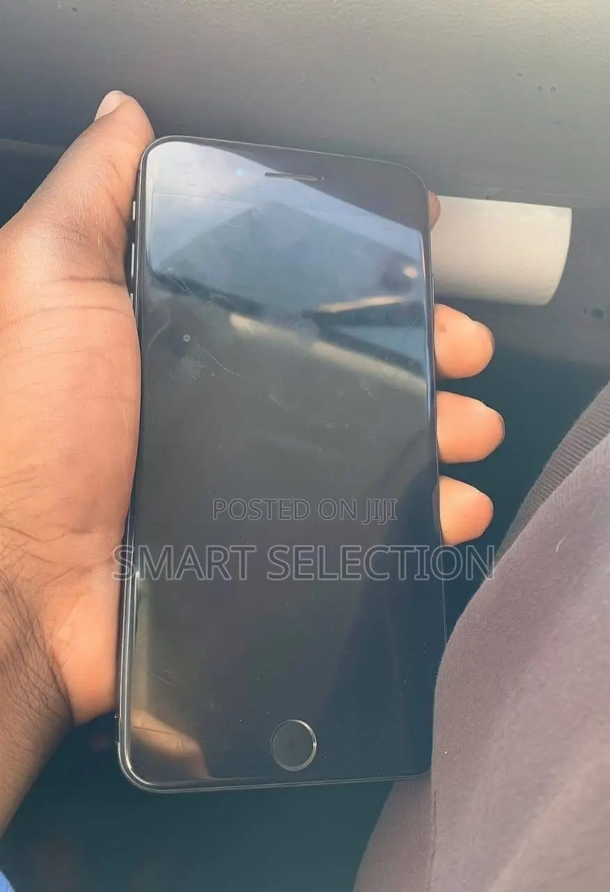 Apple iPhone 8 Plus 64 GB Black