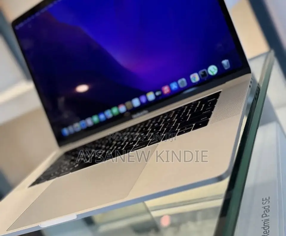 New Laptop Apple MacBook Pro 2016 16GB Intel Core I7 SSD 512GB