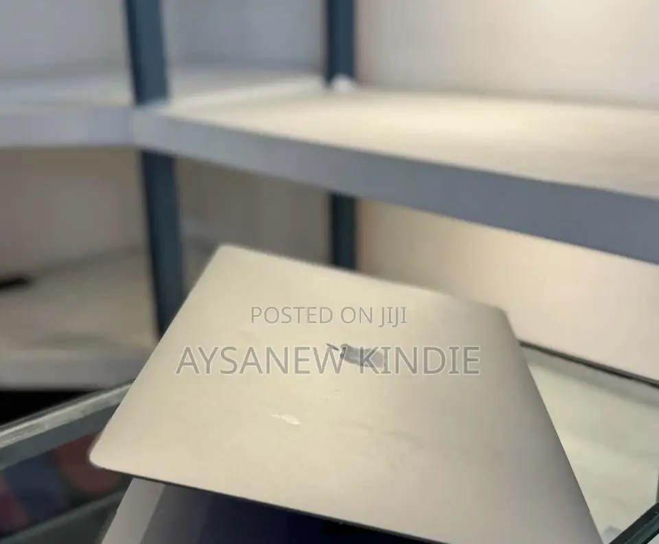 New Laptop Apple MacBook Pro 2016 16GB Intel Core I7 SSD 512GB