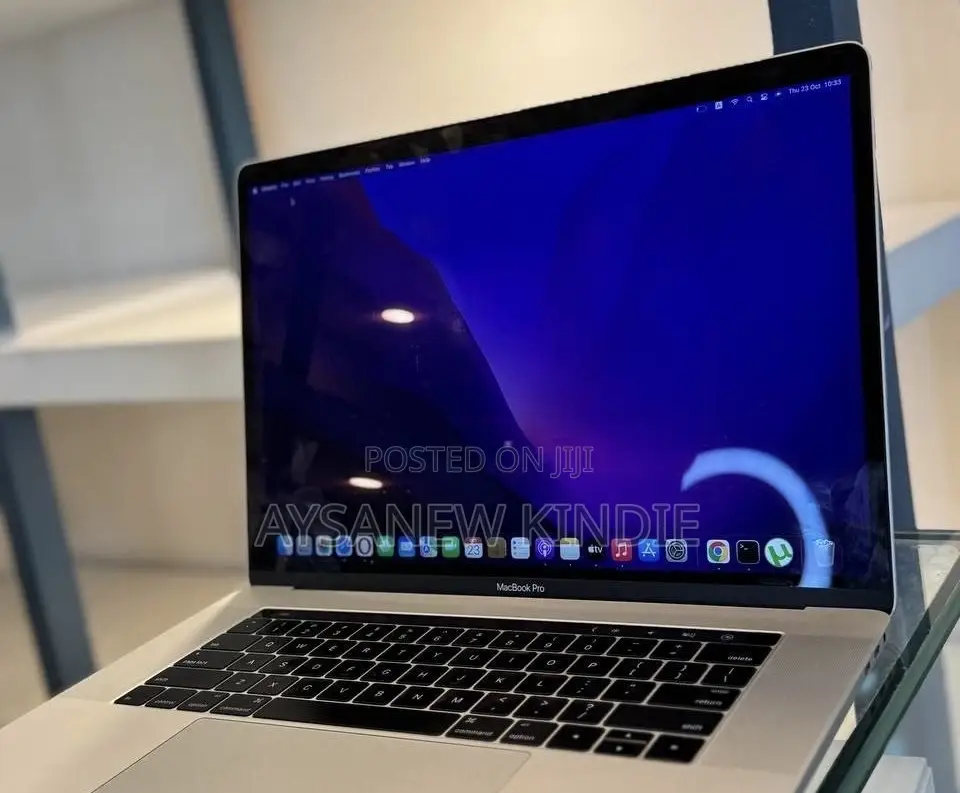 New Laptop Apple MacBook Pro 2016 16GB Intel Core I7 SSD 512GB