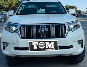 Photo - Toyota Land Cruiser 2020