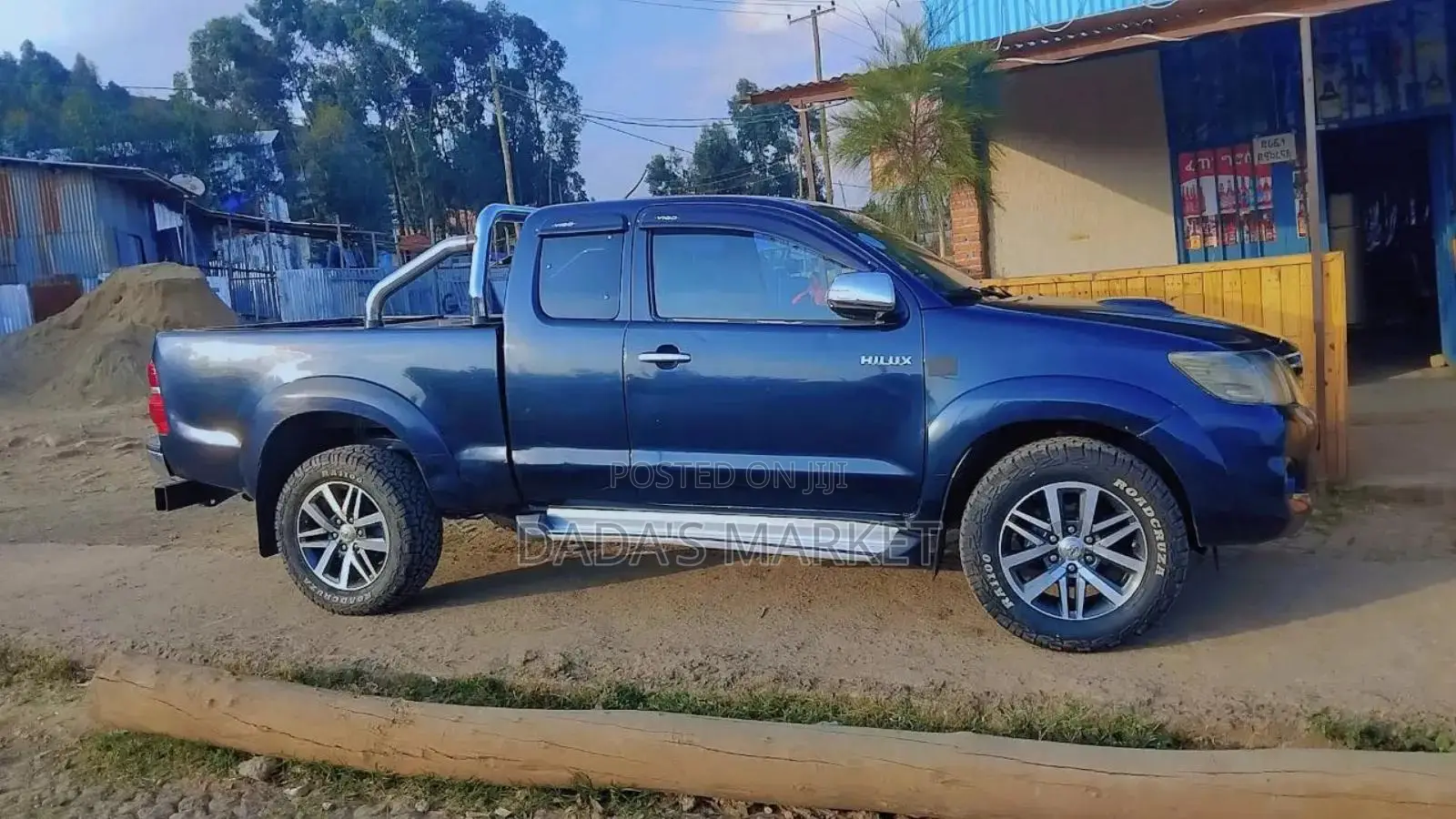 Toyota Hilux 2012 Blue