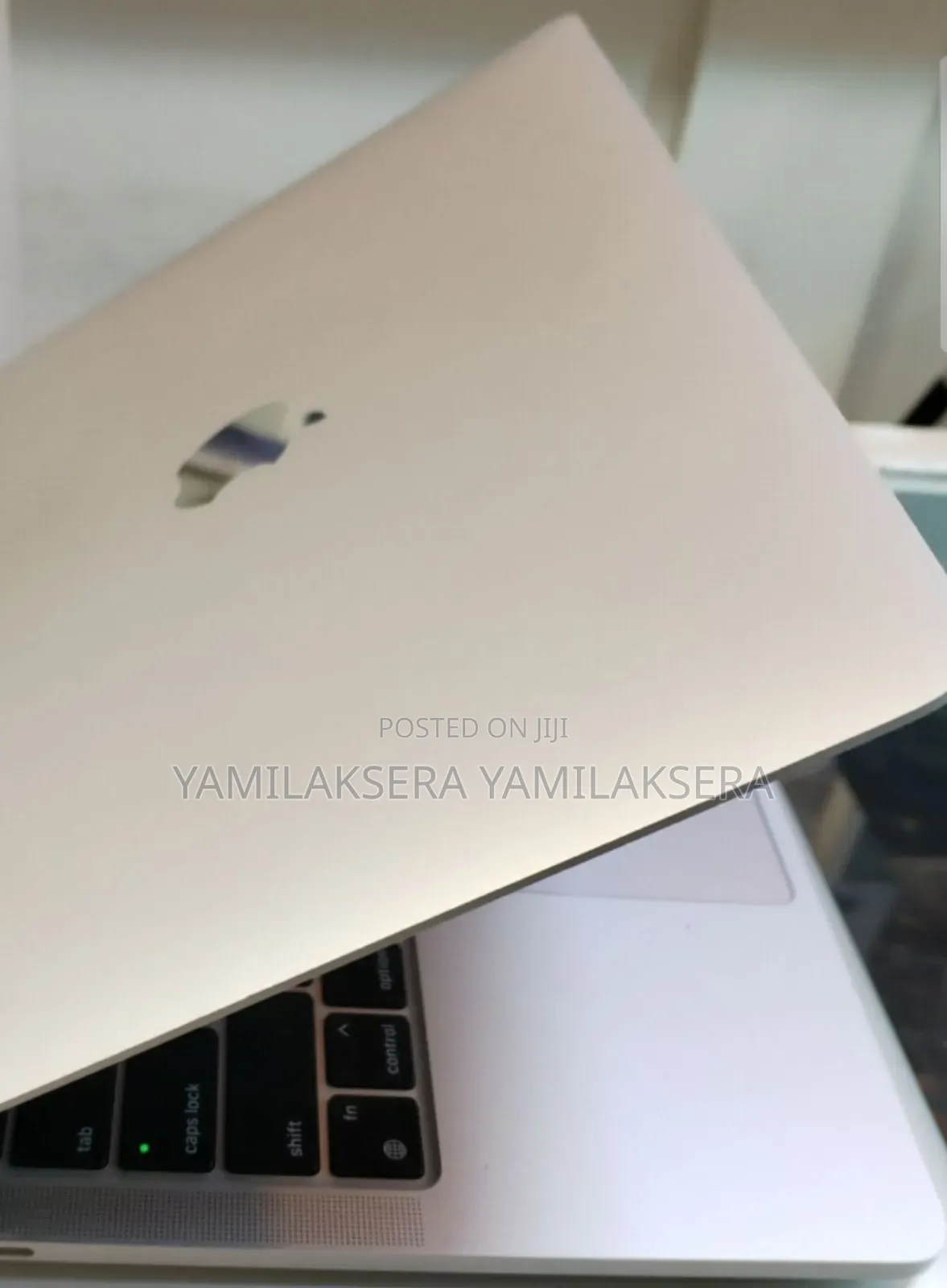 New Laptop Apple MacBook Pro 2020 M1 16GB Intel Core I7 SSD 512GB