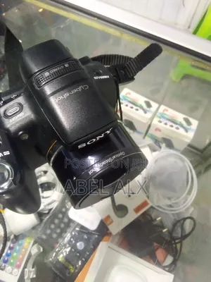 Camera and Eliktroncs