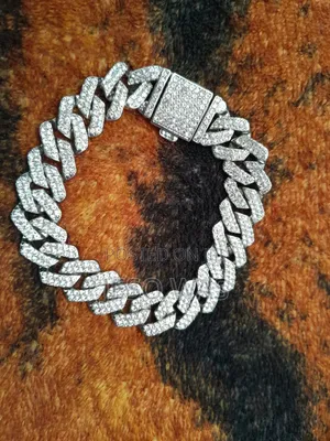 Beraclet (Hand Chain)