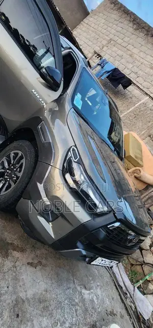 Toyota Hilux 2022 Gold