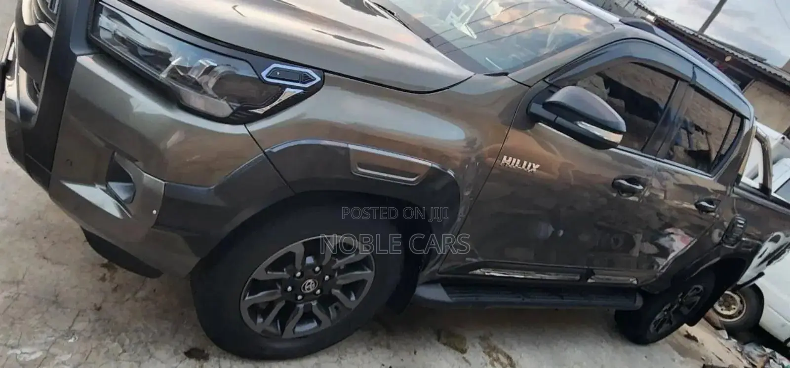 Toyota Hilux 2022 Gold