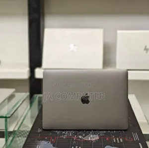 New Laptop Apple MacBook Pro 2016 16GB Intel Core I7 SSD 512GB