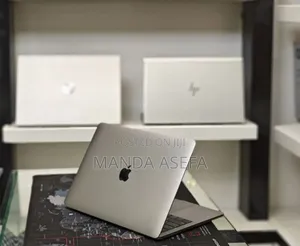 New Laptop Apple MacBook Pro 2017 16GB Intel Core I7 SSD 512GB