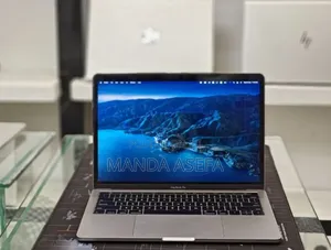 New Laptop Apple MacBook Pro 2017 16GB Intel Core I7 SSD 512GB