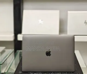 New Laptop Apple MacBook Pro 2017 16GB Intel Core I7 SSD 512GB