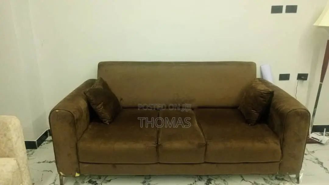 King Sofa Urgent