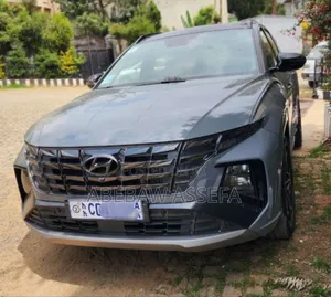 Hyundai Tucson 2022 Gray