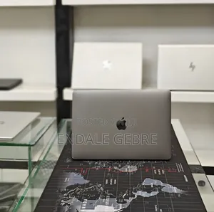 New Laptop Apple MacBook Pro 2017 16GB Intel Core I7 SSD 512GB