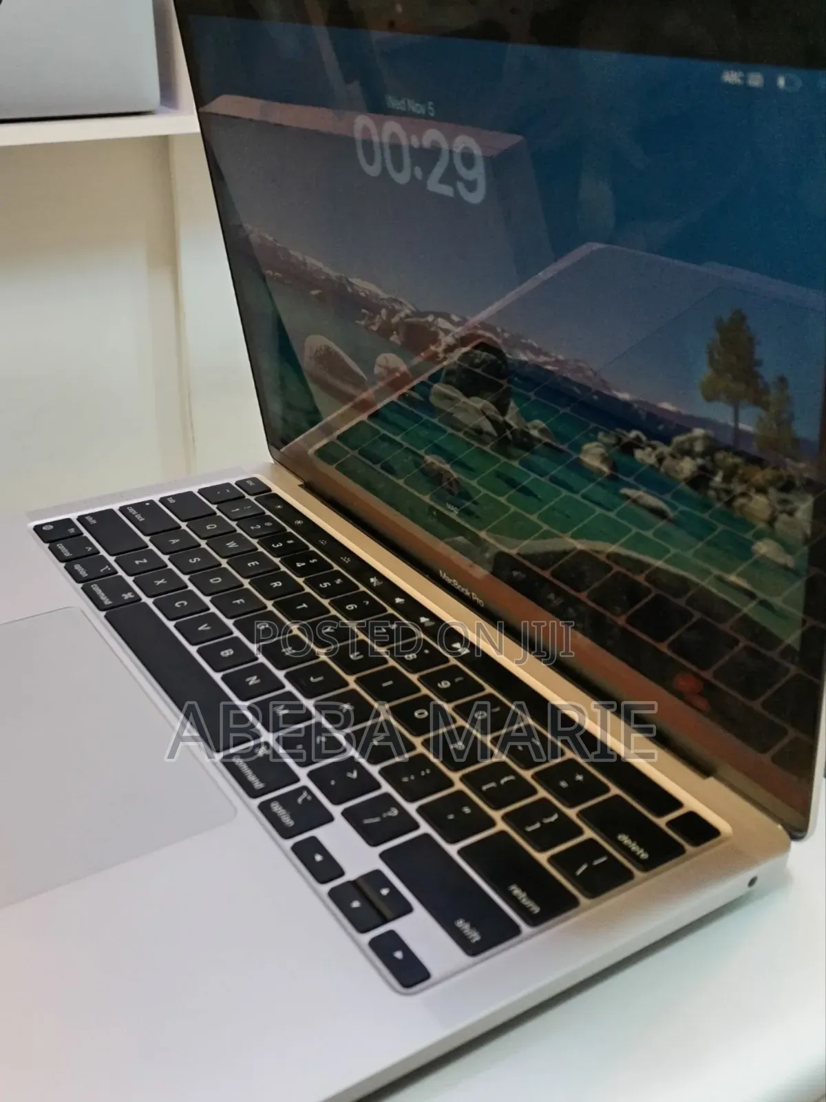 New Laptop Apple MacBook Pro 2020 M1 16GB Intel Core I5 SSD 512GB